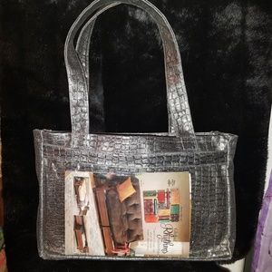 Vinyl 7 pocket rectangle grey purse with divider